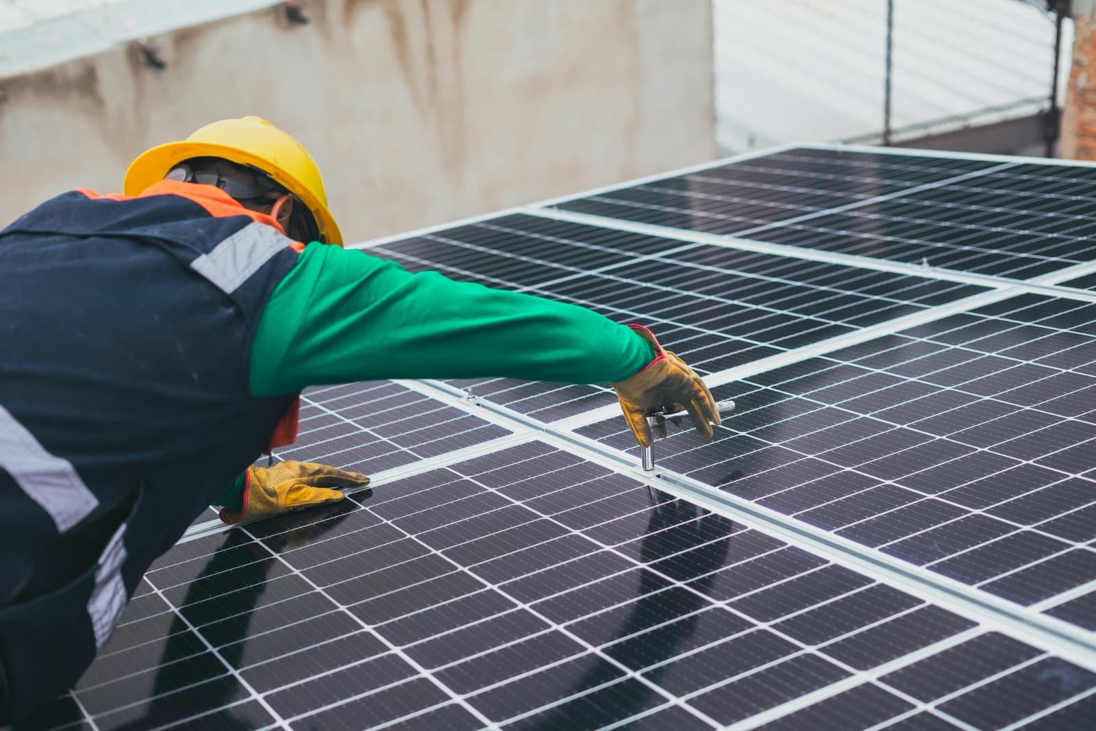 Solar and Battery Storage Installation for Sustainable Living Solutions